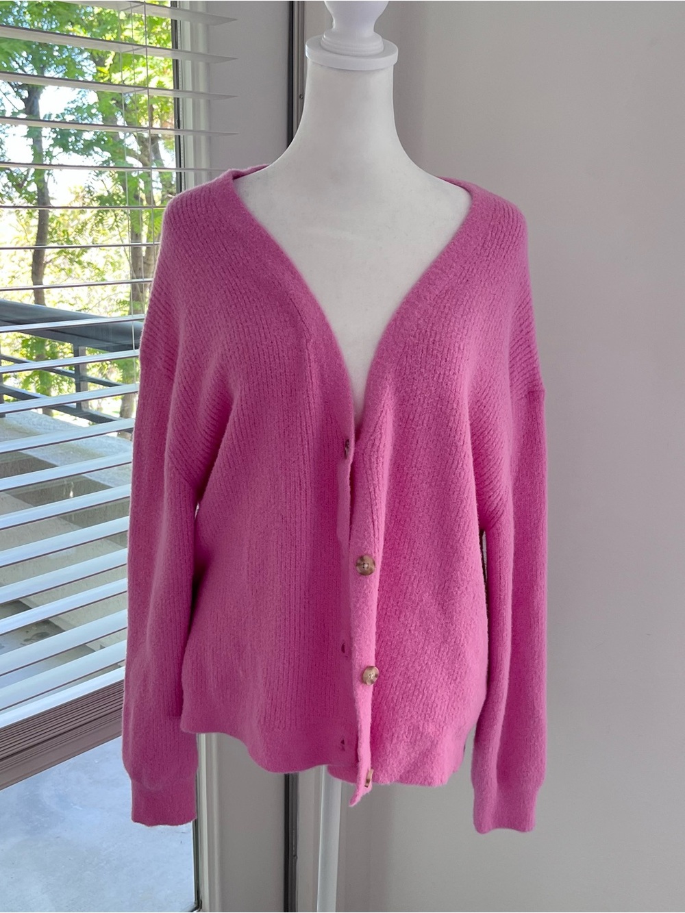 American Eagle Outfitters Hot Pink V-Neck Button Cardigan